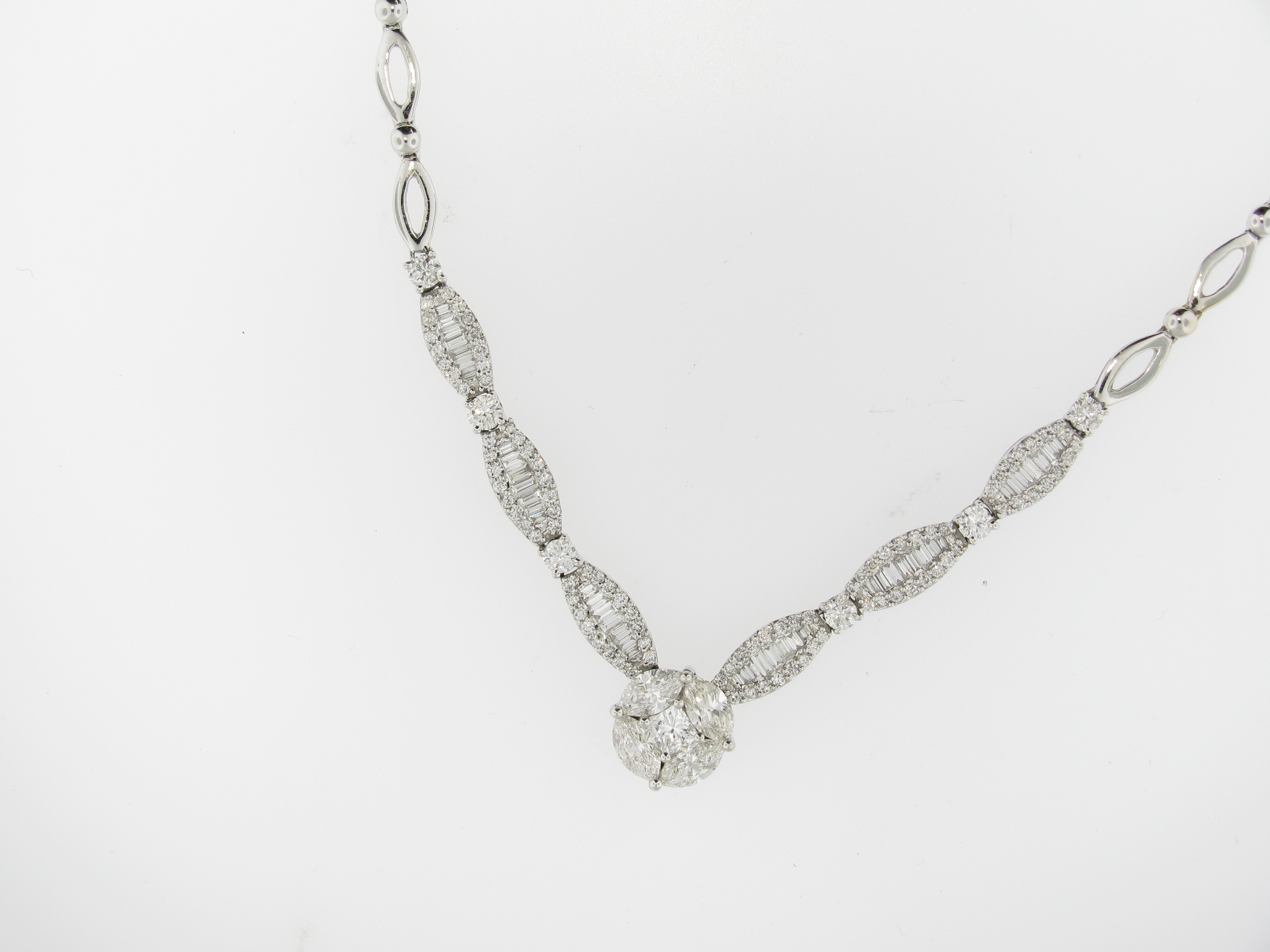 14K white gold diamond  ladies' necklace - z5314
