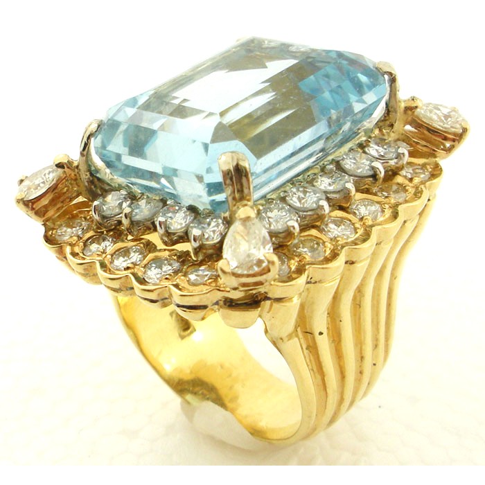 Gorgeous Aqua-Marine and Diamond Ring - 34146