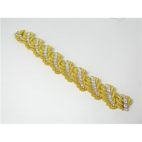 Ladies18k yellow gold retro style  Diamond Bracelet