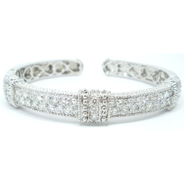 Exquisite Diamond Cuff Bracelet with Hinge - z5623
